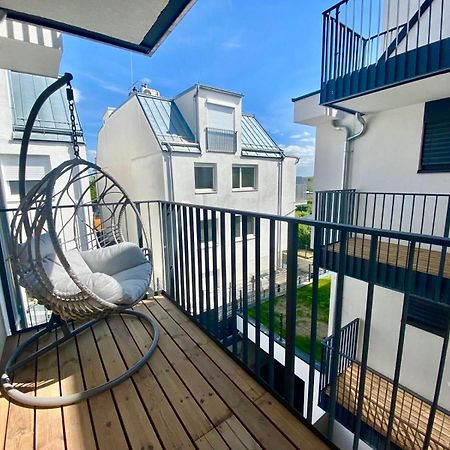 Modern Apartment With Balcony & Free Parking - Nearby Metro Vienne Extérieur photo