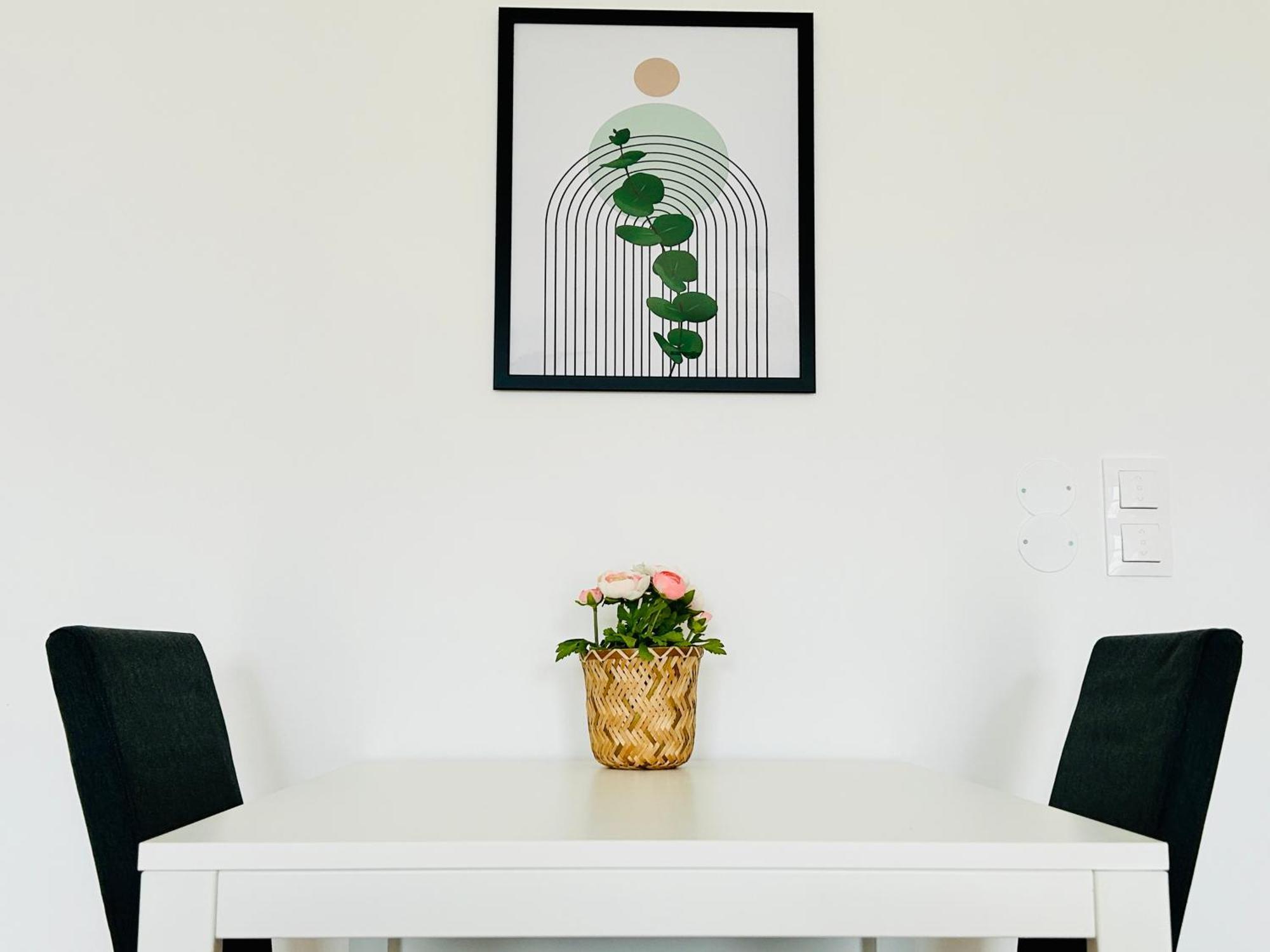 Modern Apartment With Balcony & Free Parking - Nearby Metro Vienne Extérieur photo