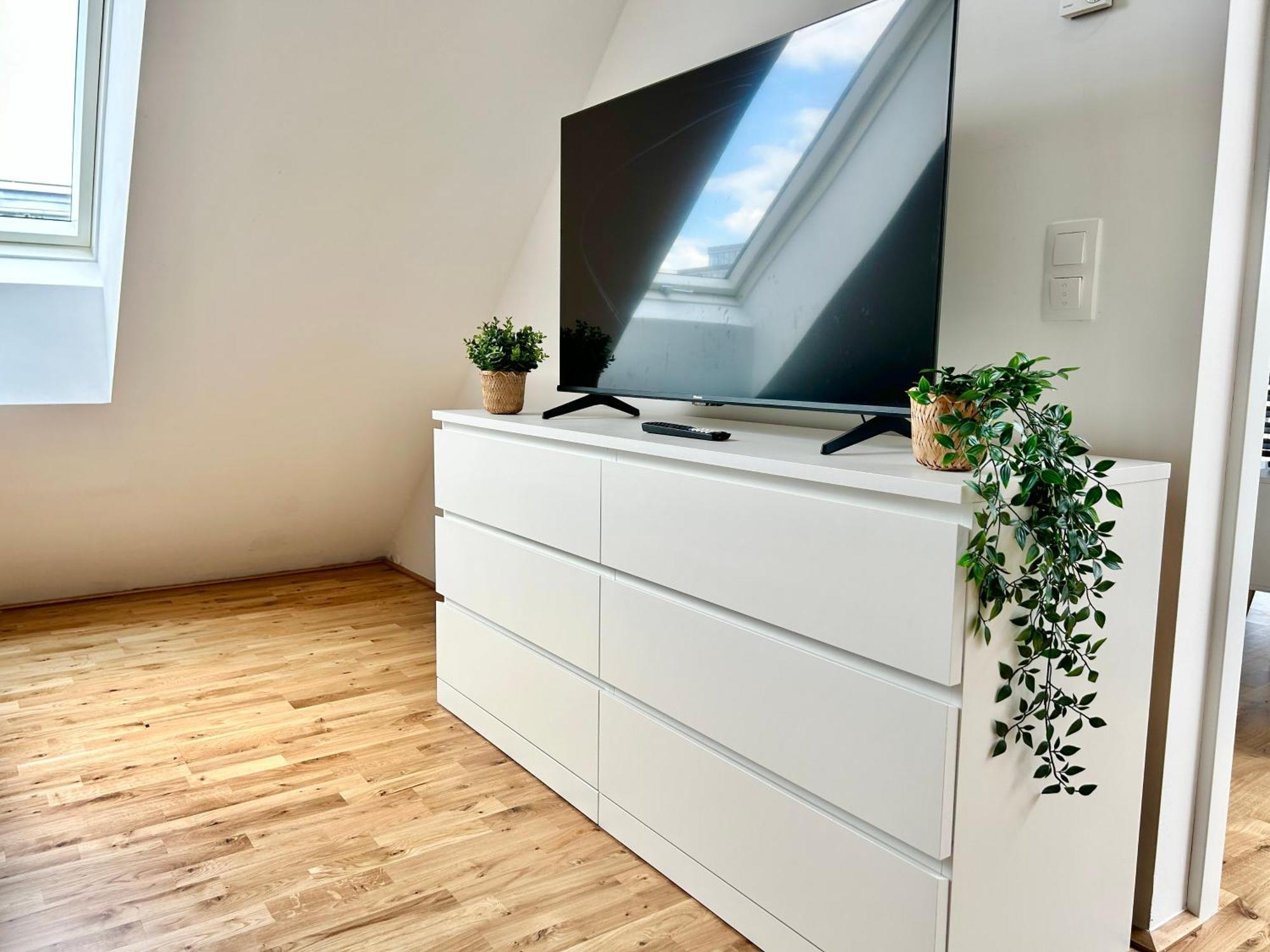 Modern Apartment With Balcony & Free Parking - Nearby Metro Vienne Extérieur photo