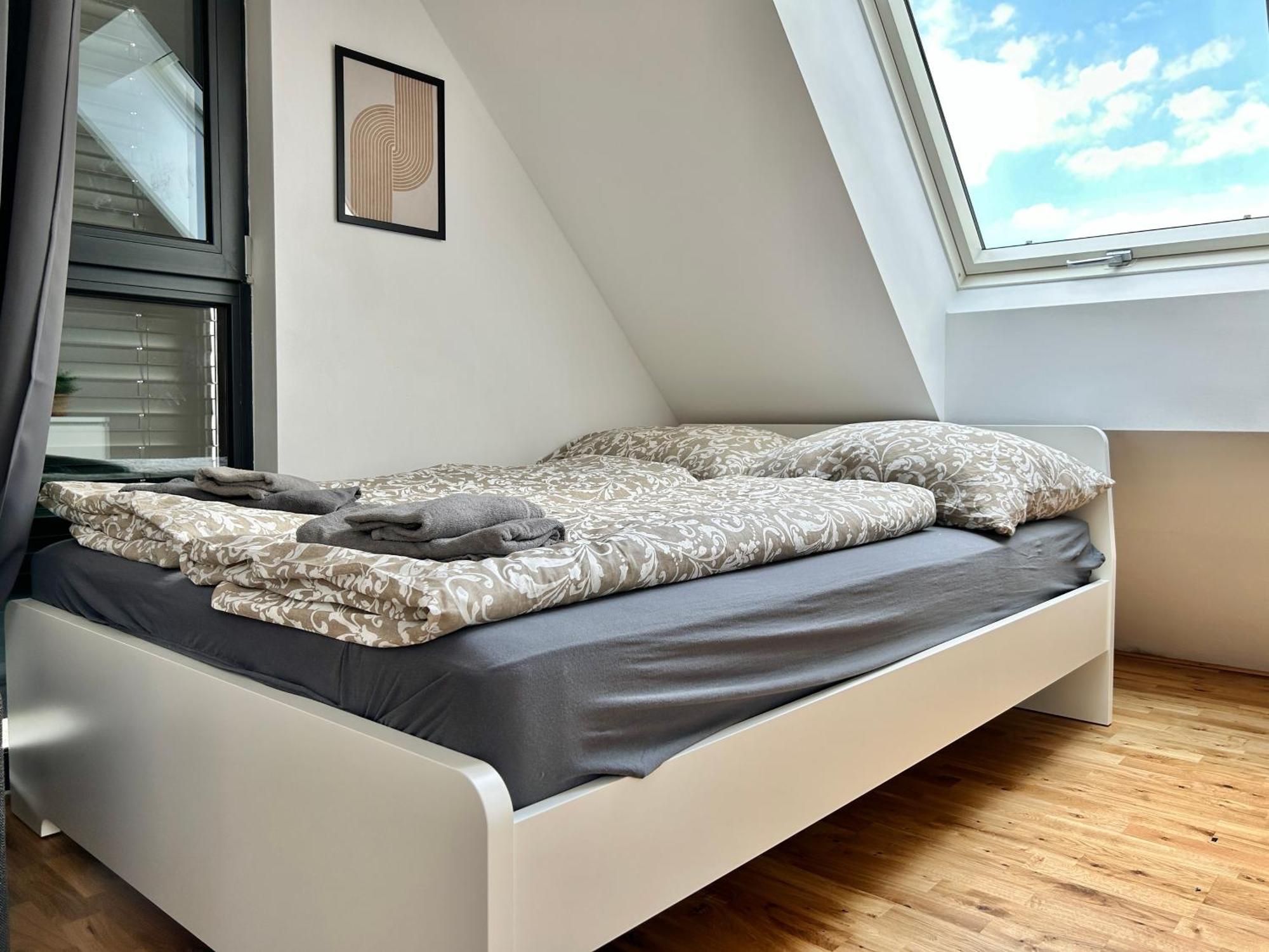 Modern Apartment With Balcony & Free Parking - Nearby Metro Vienne Extérieur photo